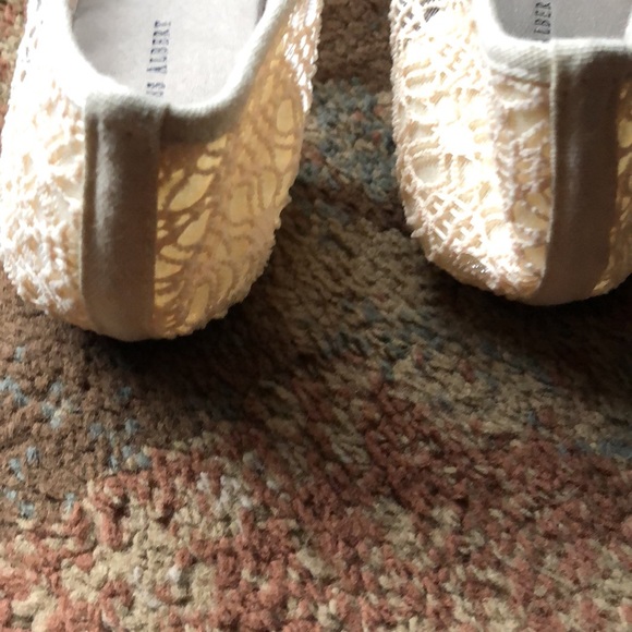 Women’s size 9 Charles Albert Breathable Crochet Lace Ballet Flat -ivory - Picture 7 of 8